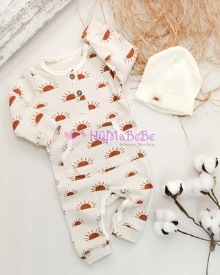 Güneş desenli esnek fitilli ahşap düğmeli alttan Çıtçıtlı şık şapkalı tarz unisex bebe tulum 