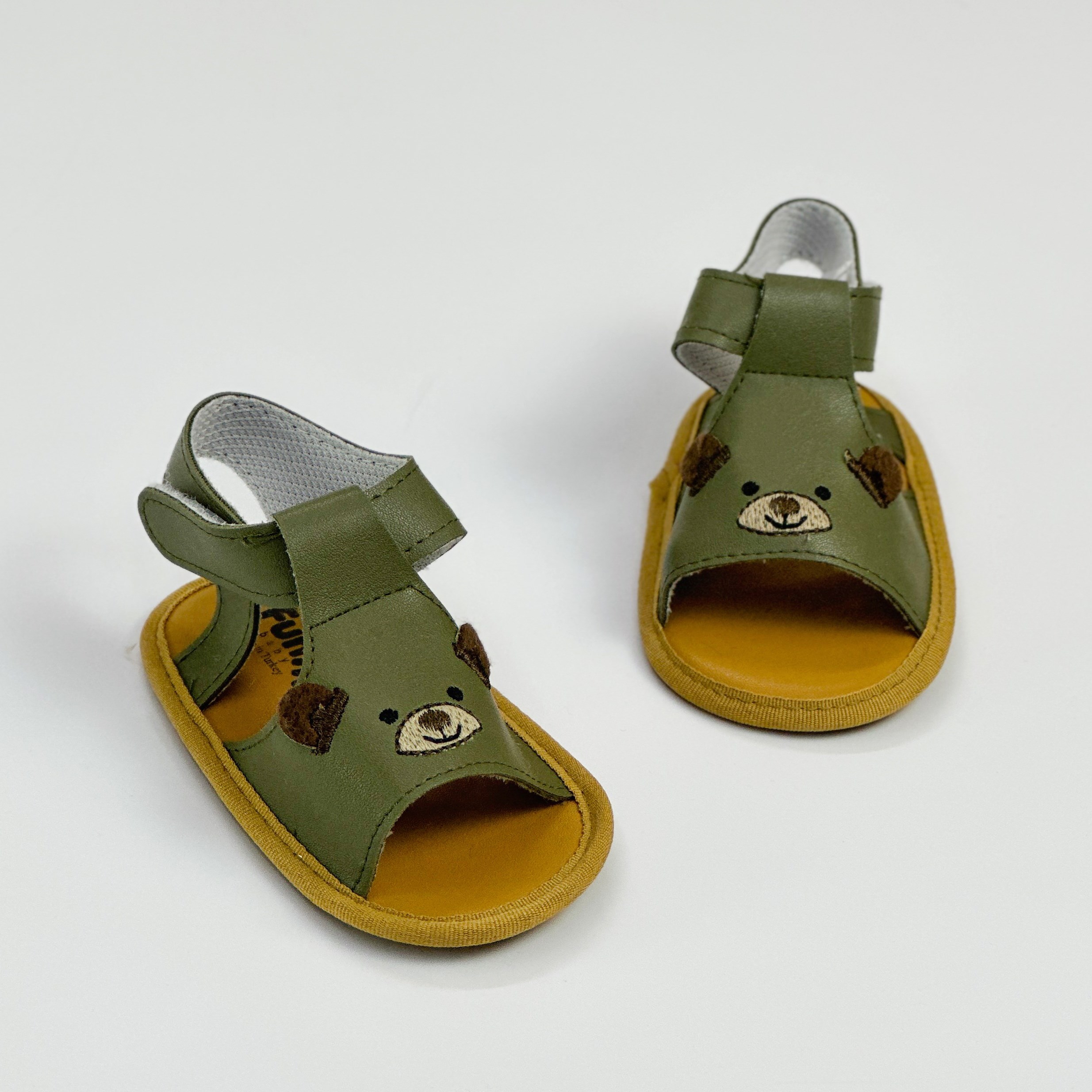 Ayıcık model bilekten cırtlı sandalet pappa