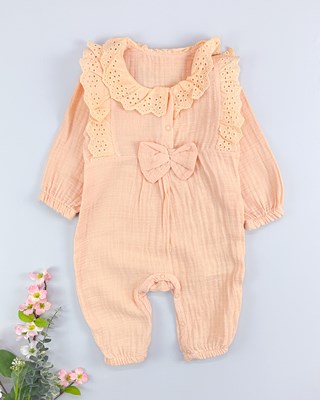 Fisto detaylı fiyonk muslin mevsimlik bebe tulum 