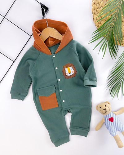 Düşünceli aslancık kapüşonlu önden çıtçıtlı mevsimlik bebe tulum 