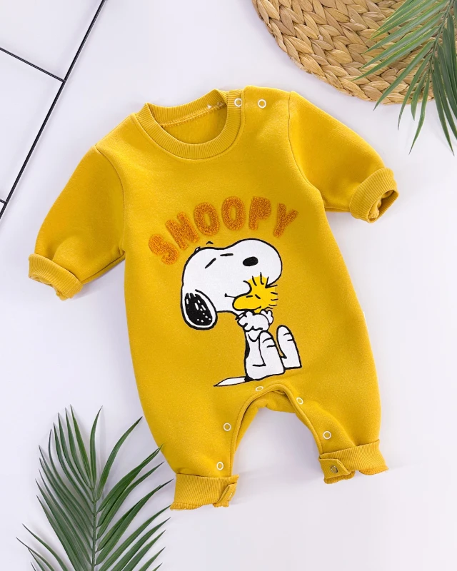 Snoopy ve minik arkadaşı omuzdan ve alttan çıtçıtlı şardonlu kumaş bebe tulum 