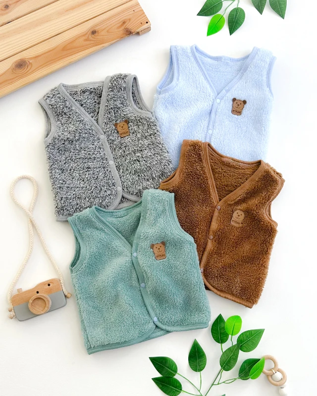 Ayıcık armalı önden çıtçıtlı welsoft kışlık yelek 