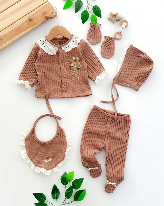 Renkli çiçek buketi fisto yakalı önden çıtçıtlı mevsimlik yenidoğan 5li set 