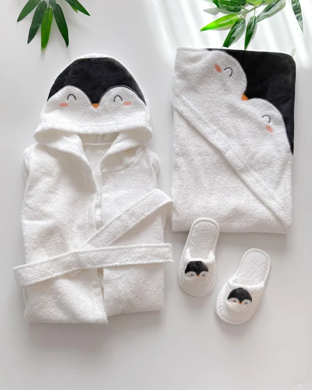Sevimli penguen figürlü terlikli silgi havlu bornoz bebek hamam set 