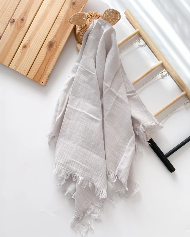 Uçları püskül detaylı çok amaçlı 2 kat muslin örtü