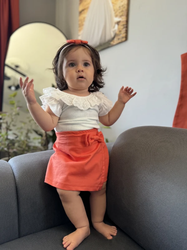 Fiyonk şort etekli fırfır bluzlu yazlık bandanalı 3lü takım 