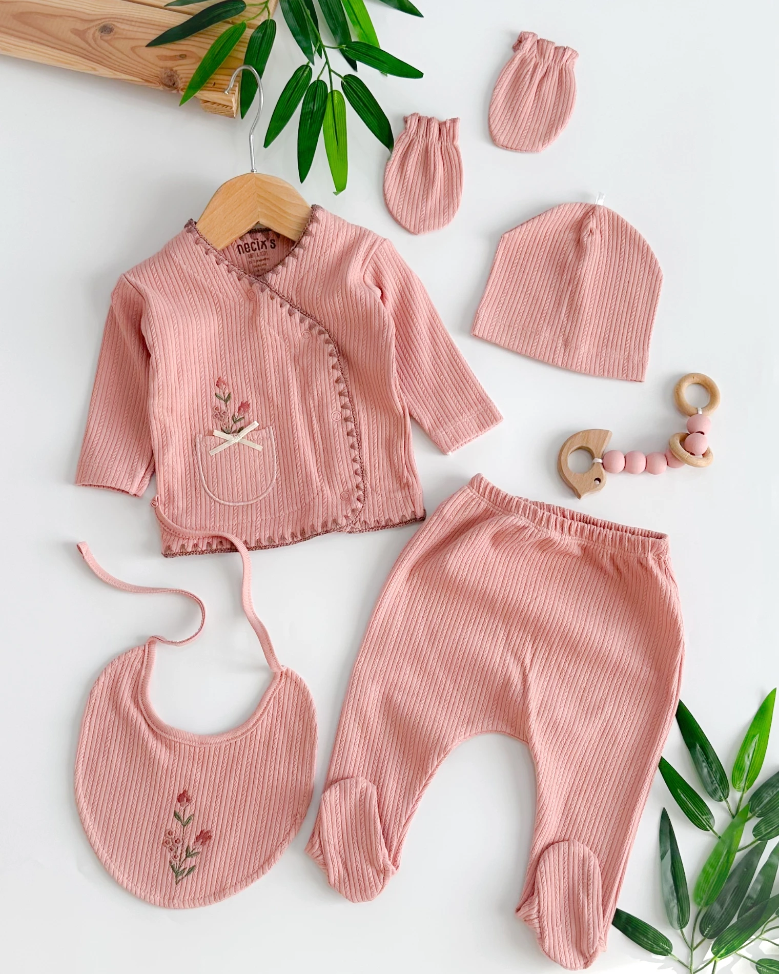 Cepten çıkan çiçek yandan çıtçıtlı mevsimlik yenidoğan 5li set 