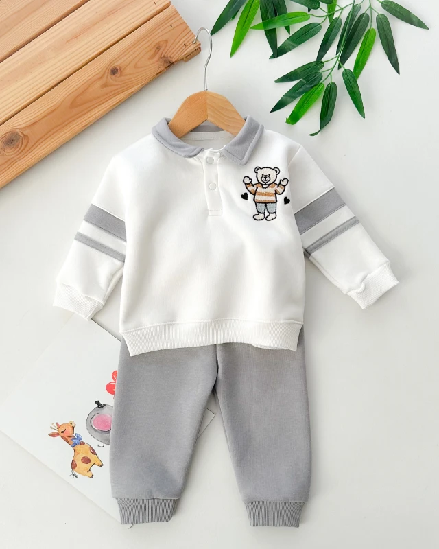 Kalp ayı nakışlı önden çıtçıtlı kolda şerit detaylı şardonlu kışlık 2 parça takım