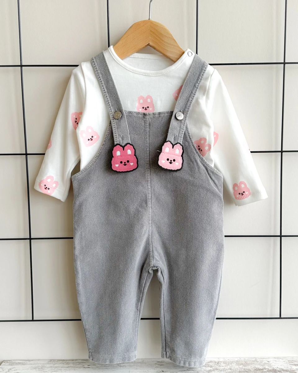 Şirin pembe tavşan suratlar baskılı mevsimlik 2 parça salopet set 