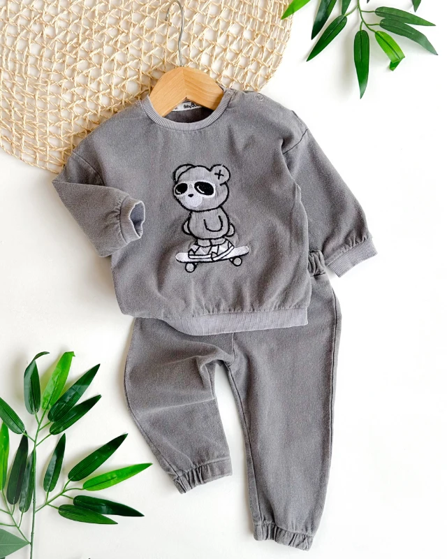 Gözlüklü tarz ayıcık nakışlı omuzdan çıtçıtlı mevsimlik 2 parça takım