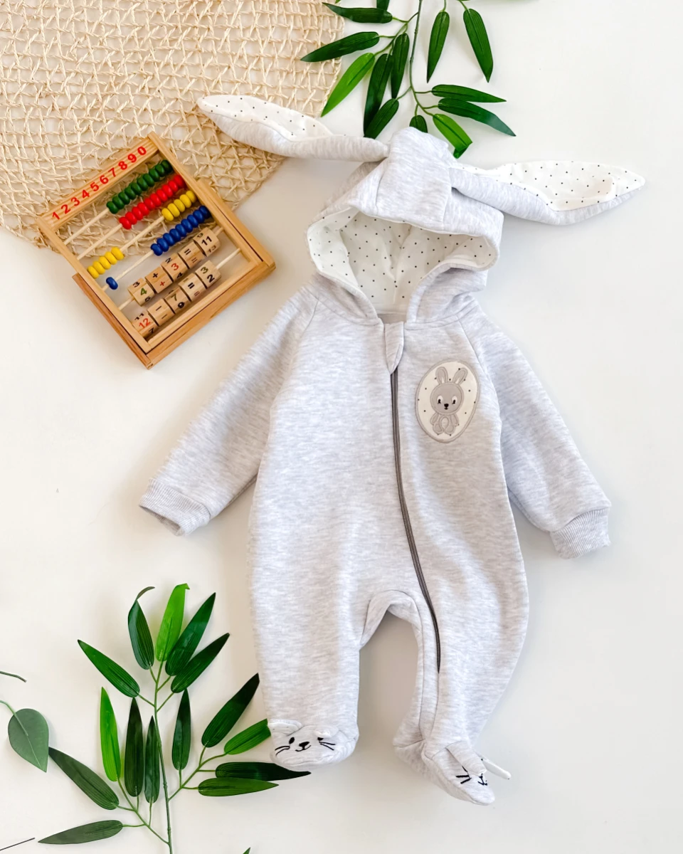 Puantiyeli tavşan armalı kapüşonlu ayaklı boydan fermuarlı kışlık tulum