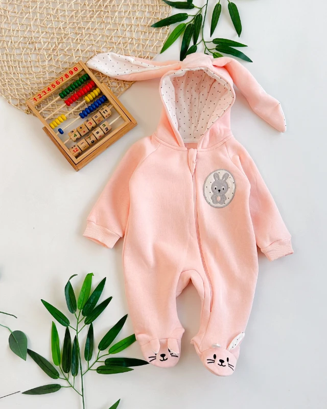 Puantiyeli tavşan armalı kapüşonlu ayaklı boydan fermuarlı kışlık tulum