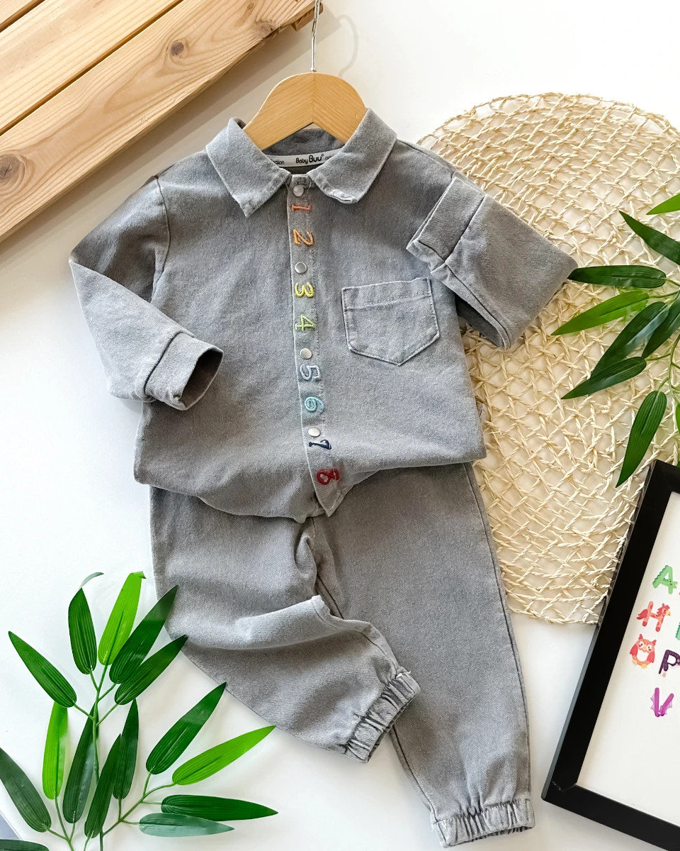 Renkli sayılar nakışlı önden çıtçıt düğmeli mevsimlik kot kumaş 2 parça takım