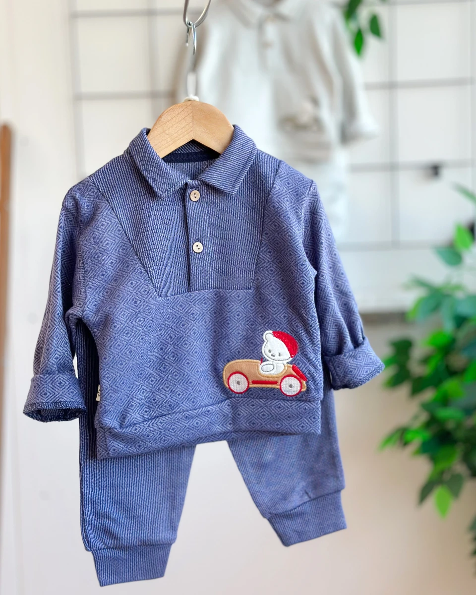 Arabalı ayıcık baskılı gömlek yaka ahşap düğmeli mevsimlik 2 parça takım