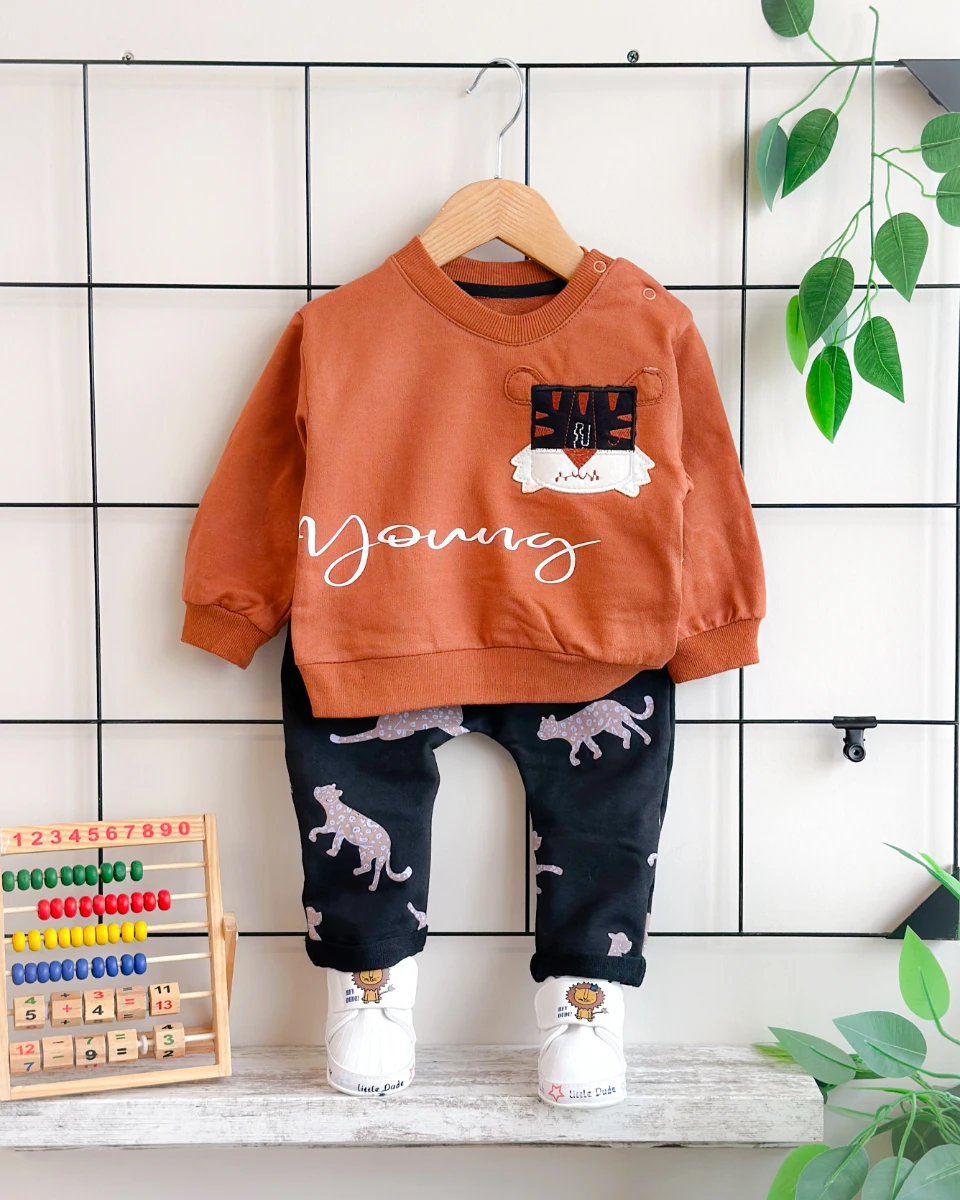 Sevimli tiger baskılı omuzdan çıtçıtlı mevsimlik 2 parça takım