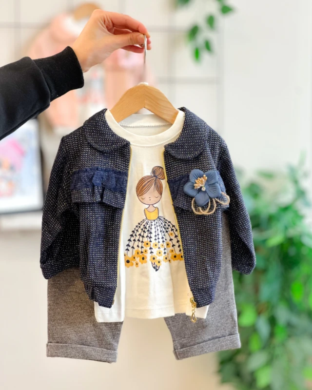 Çiçek broşlu simli bebe yaka hırkalı mevsimlik 3 parça takım