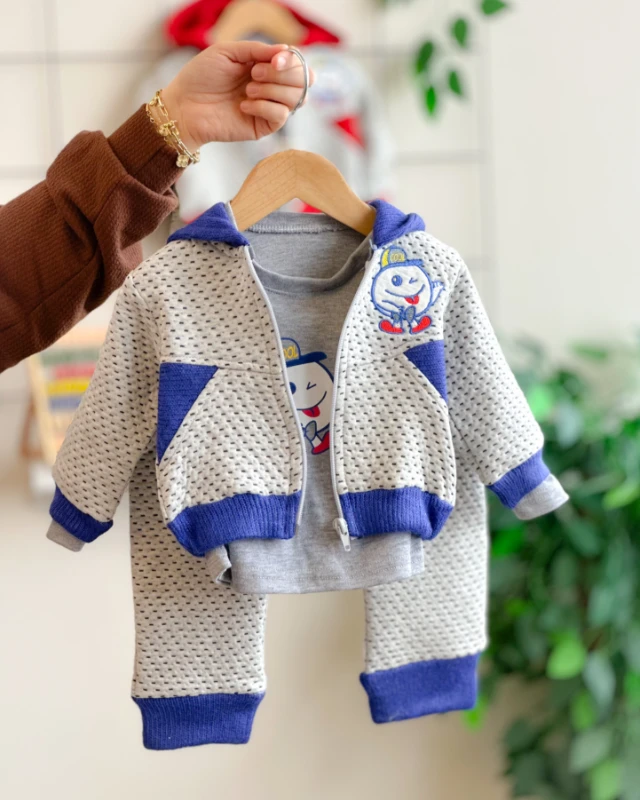 Örgü detaylı kapüşon hırkalı mevsimlik 3 parça takım