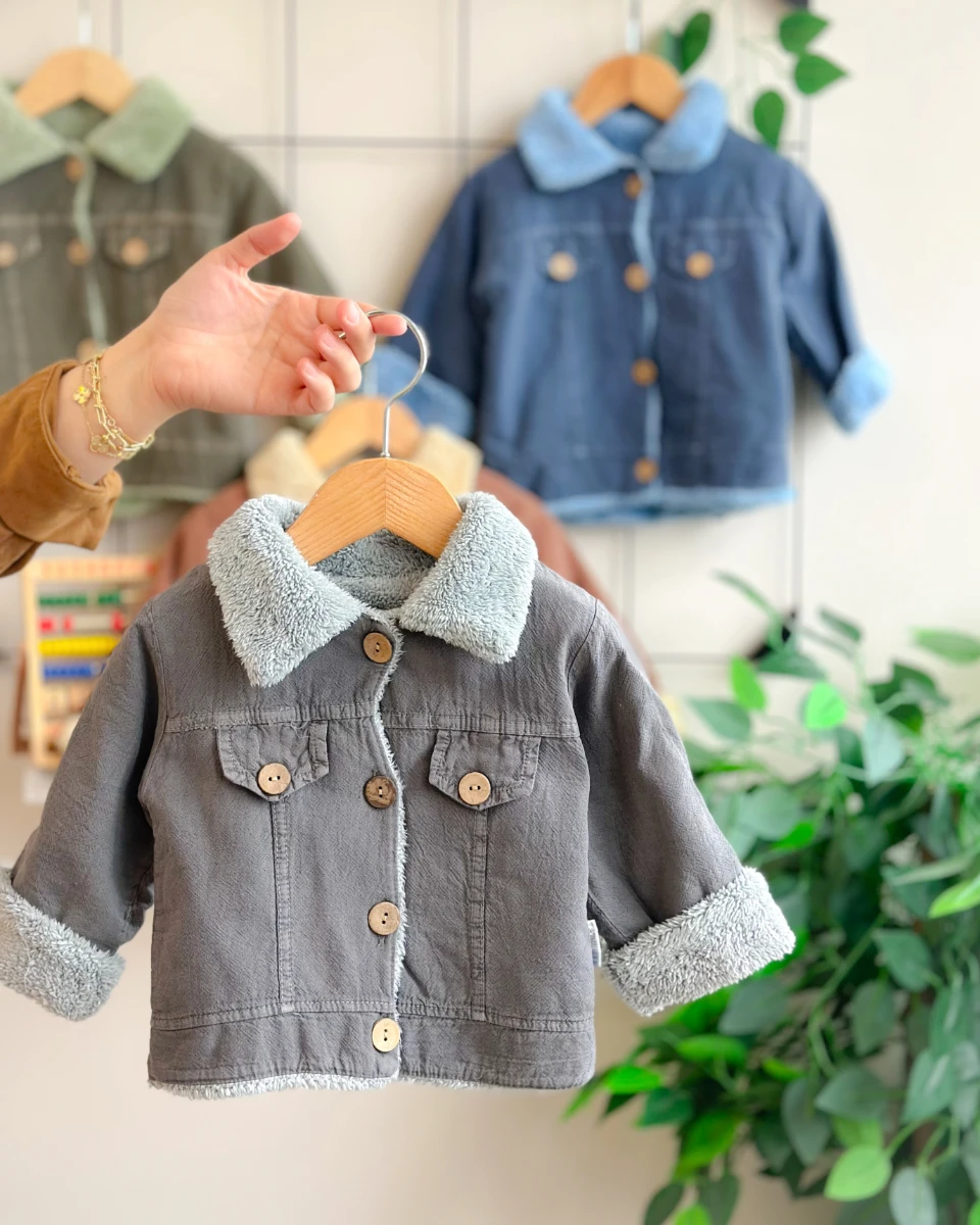 İçi kürklü ahşap düğme detaylı gabardin cool ceket  