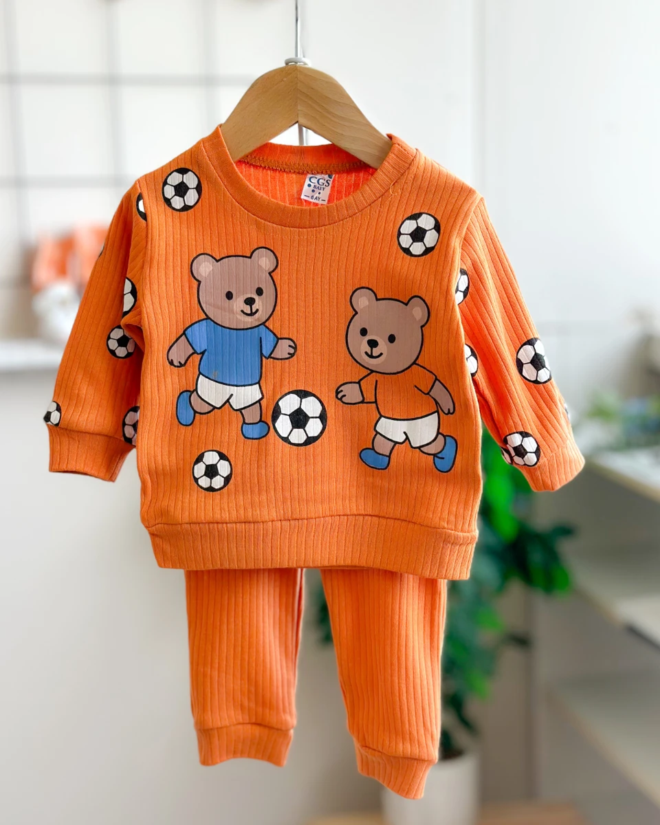 Futbolcu ayıcık arkadaşlar baskılı fitilli kumaş mevsimlik 2 parça takım