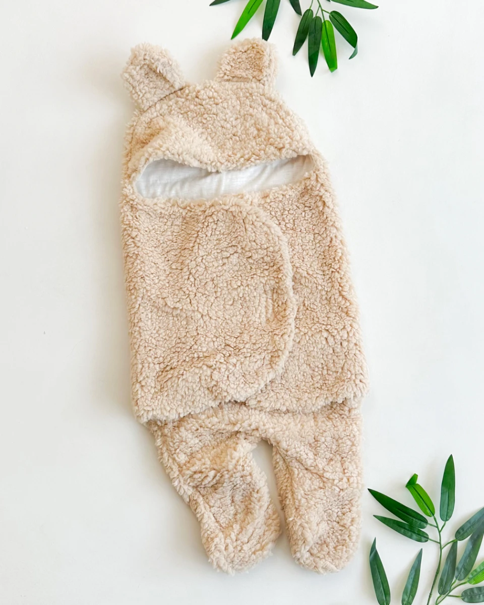 Ayıcık kulaklı cırtcırtlı içi astarlı peluş bebek kundağı (0-6 ay uyumlu)