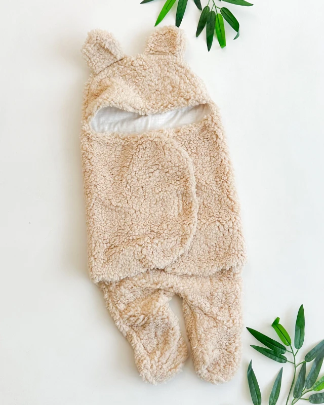 Ayıcık kulaklı cırtcırtlı içi astarlı peluş bebek kundağı (0-6 ay uyumlu)