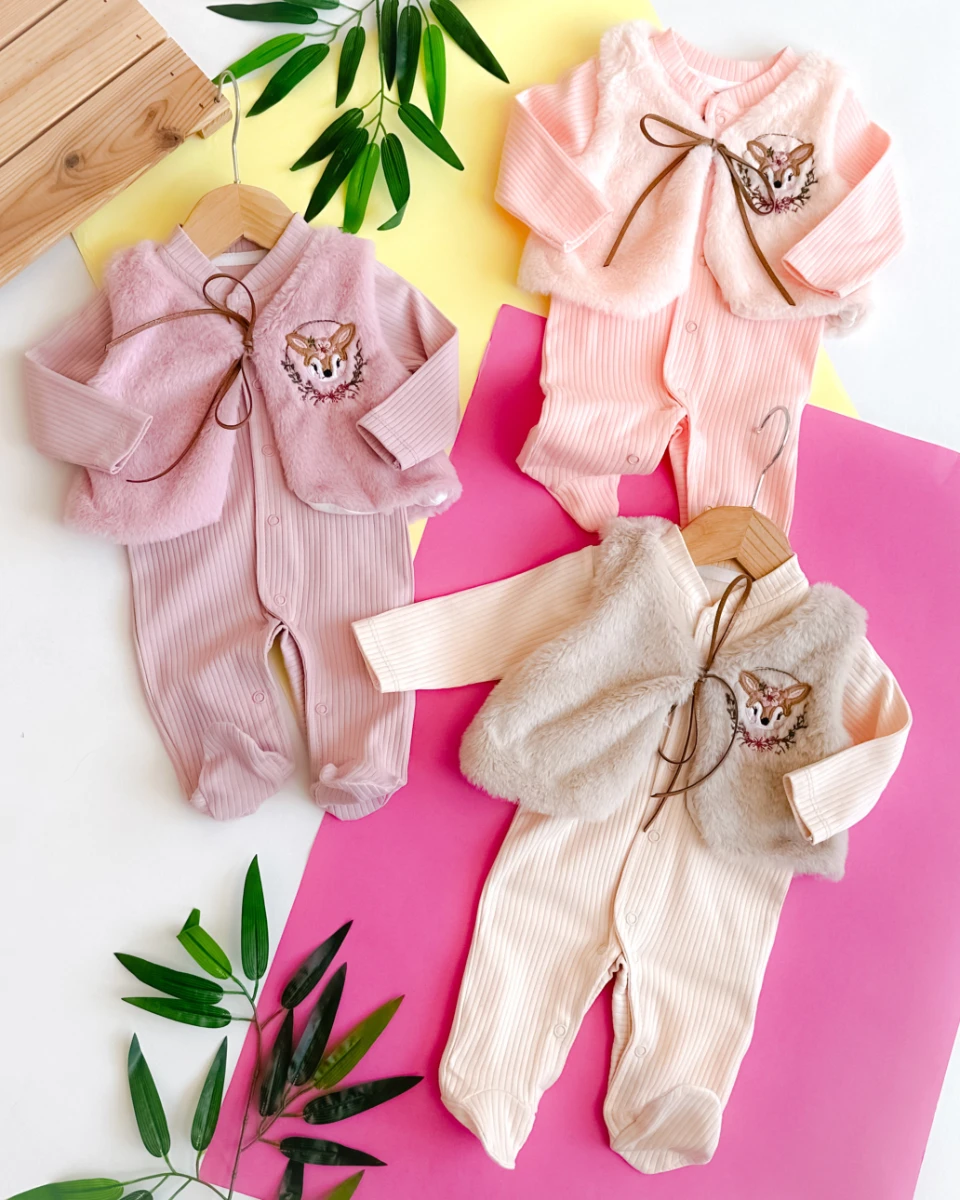 Çiçek taçlı karaca nakış kürk boleralı 2 parça ayaklı tulum set 