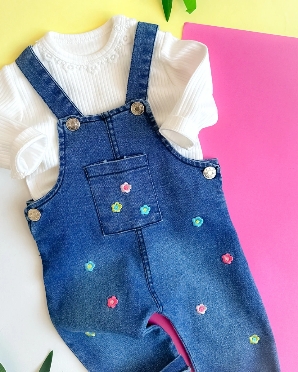 Renkli çiçek nakışlı mevsimlik kot salopet set 