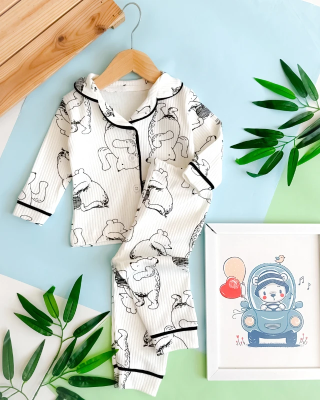 Karikatür ayıcık biye detaylı önden düğmeli mevsimlik 2 parça pijama takım 