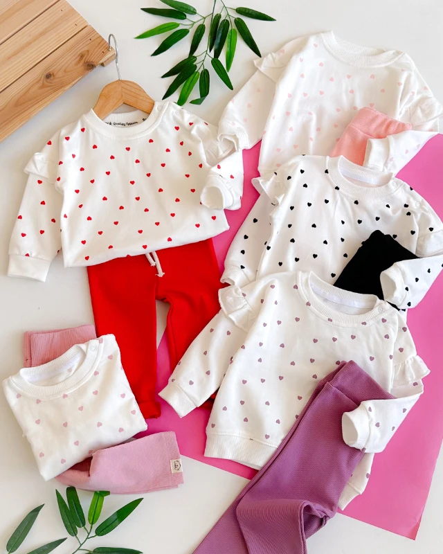 Minik kalpler desen kollarda fırfır detay taytlı mevsimlik 2li takım