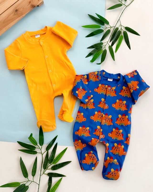 Renkli dinolar baskılı boydan çıtçıtlı ayaklı mevsimlik 2 parça tulum set 