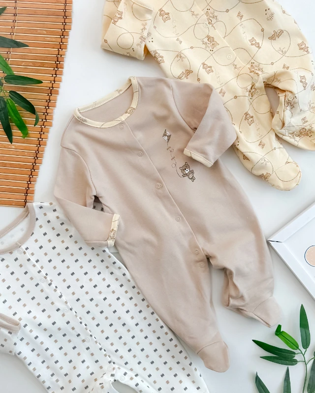 Uçurtmalı ayıcık baskılı boydan çıtçıtlı ayaklı mevsimlik 3 lü tulum