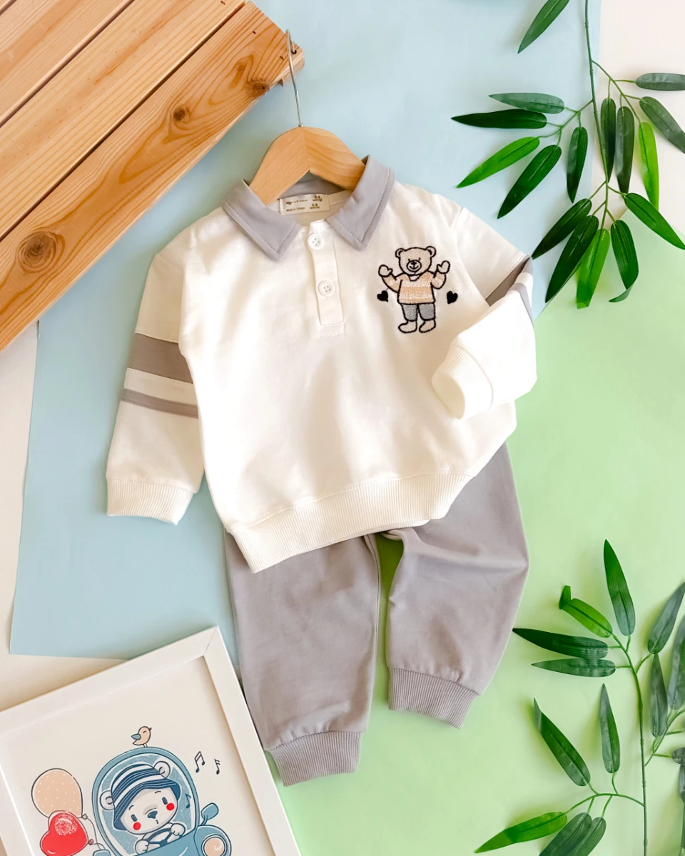 Ayı ve kalp nakış işlemeli önden düğmeli mevsimlik 2 parça takım