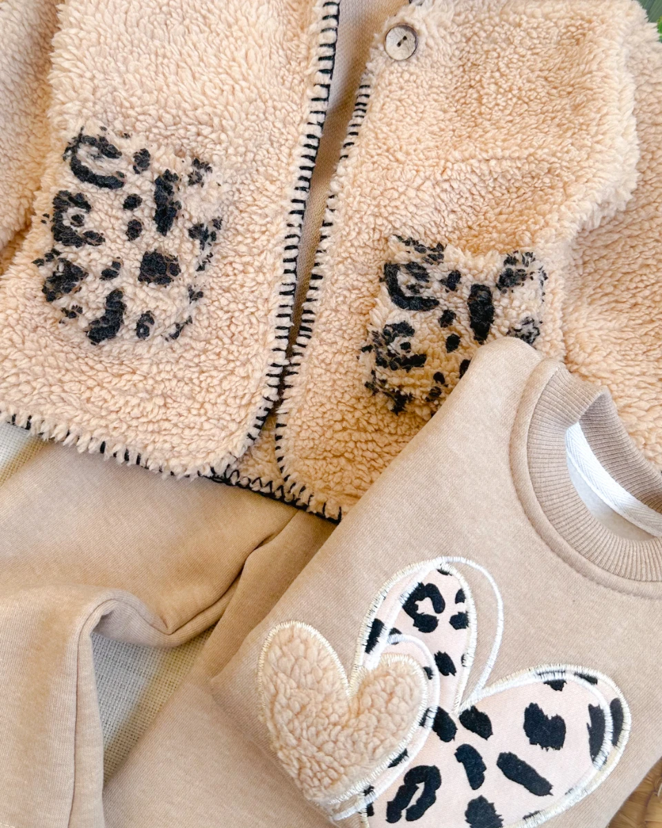 Tarz kürk ceketli oya kenar detaylı kışlık 3 parça takım