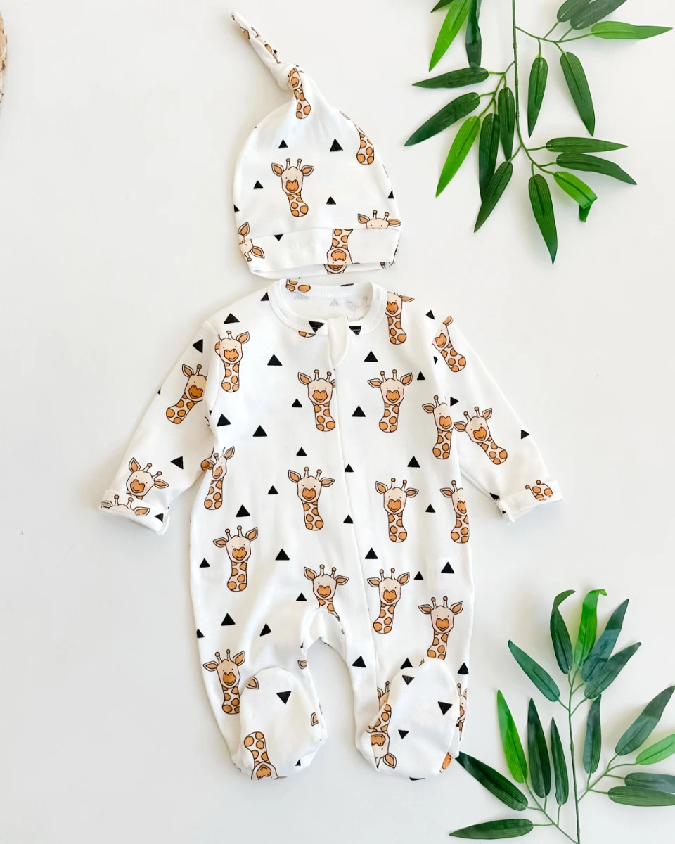 Üçgen ve zürafa desen gizli fermuarlı ayaklı şapkalı mevsimlik tulum set