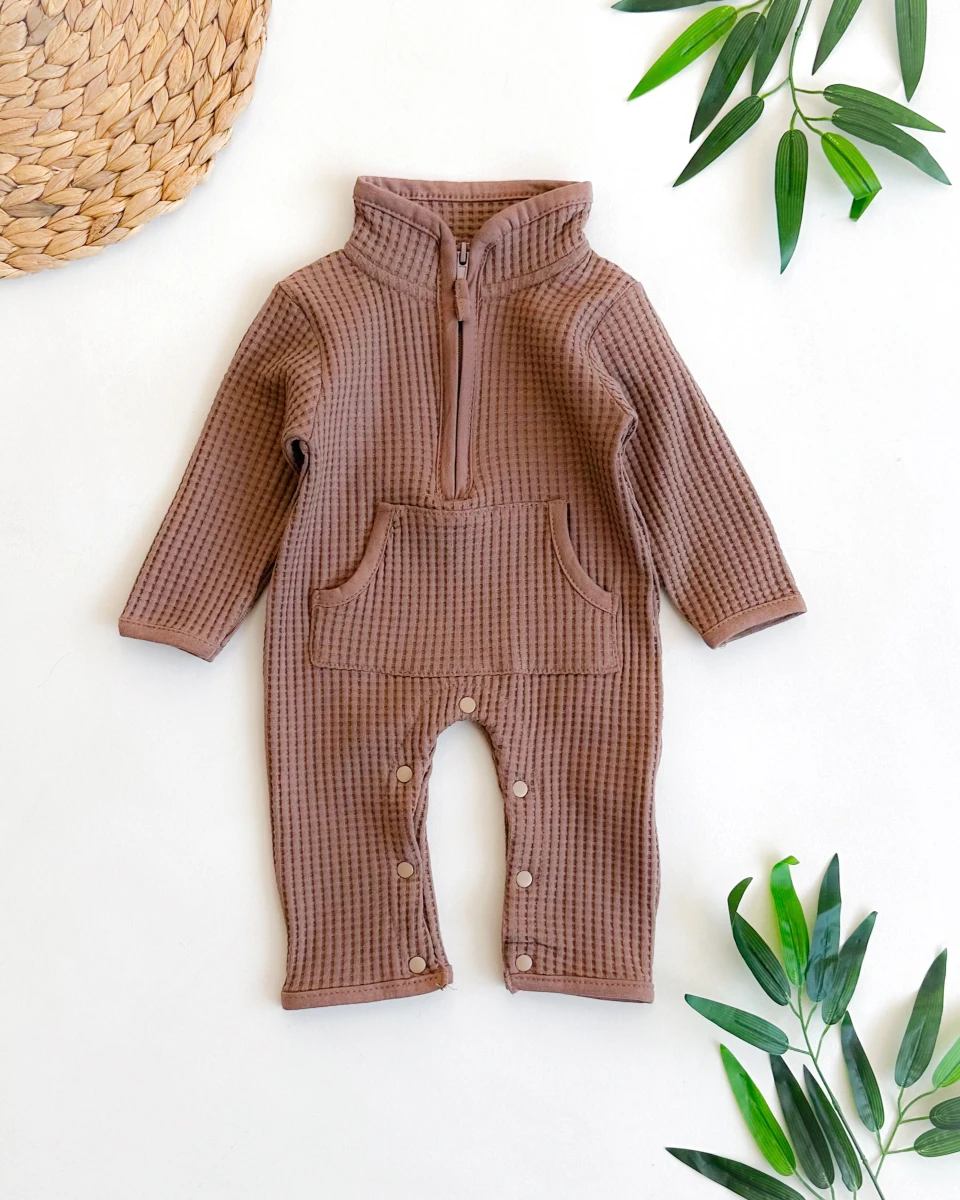 Yakada yarım fermuar detaylı kanguru cepli waffle kumaş alttan çıtçıtlı mevsimlik tulum