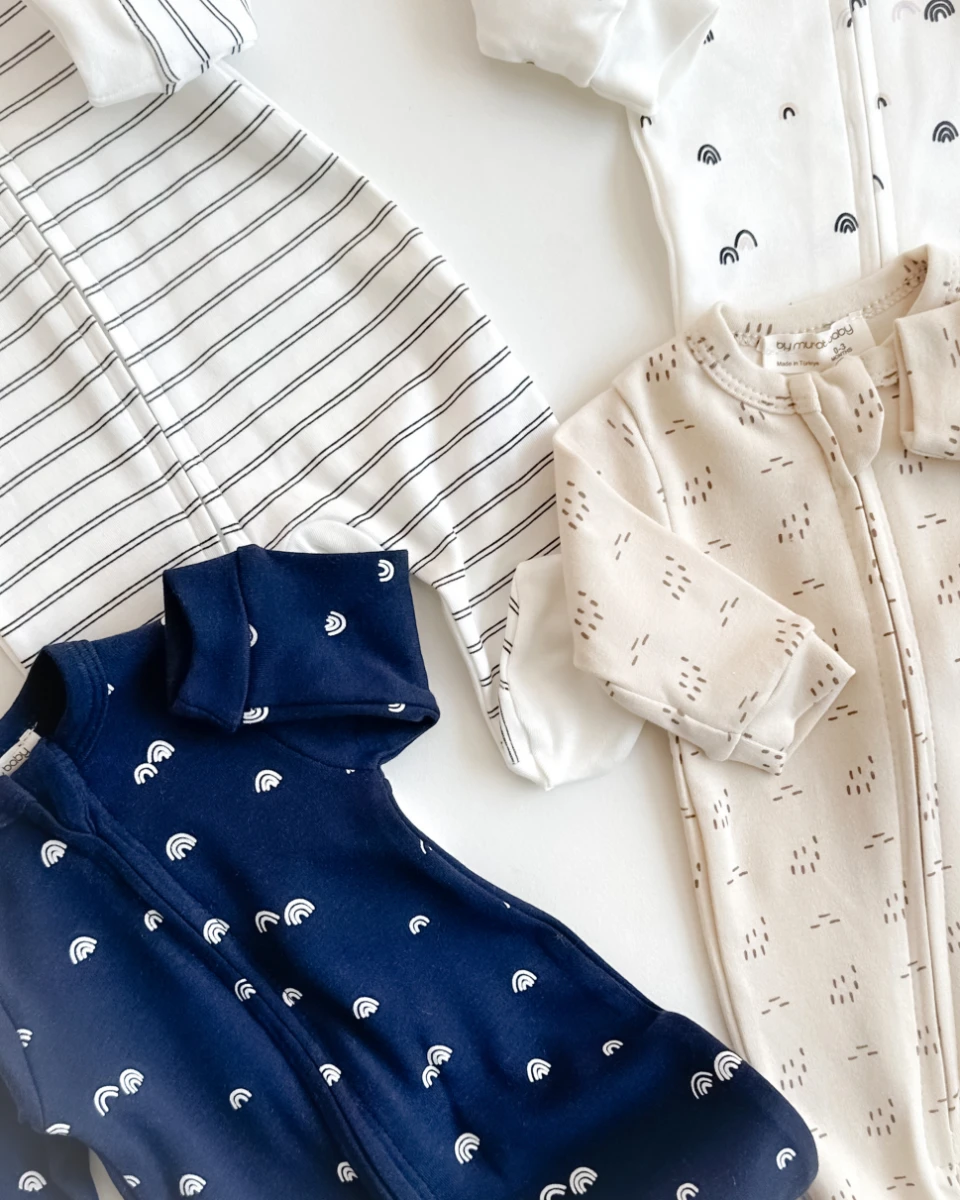 Gökkuşağı ve çizgi baskılı boydan fermuarlı ayaklı 4lü tulum set 