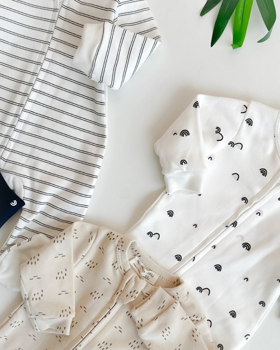 Gökkuşağı ve çizgi baskılı boydan fermuarlı ayaklı 4lü tulum set 