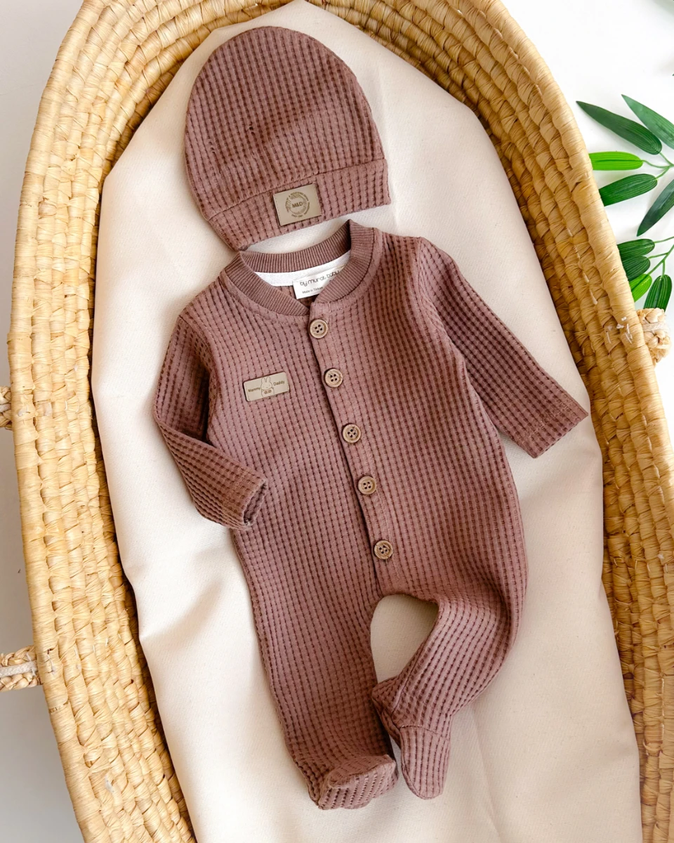 Mammy daddy deri armalı waffle kumaş ahşap düğmeli ayaklı bereli tulum