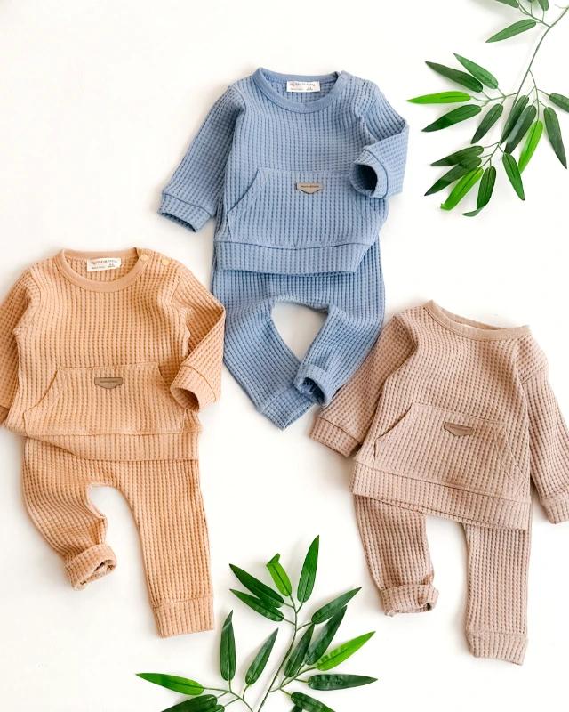 Waffle kumaş kanguru cepli deri armalı mevsimlik 2 parça takım