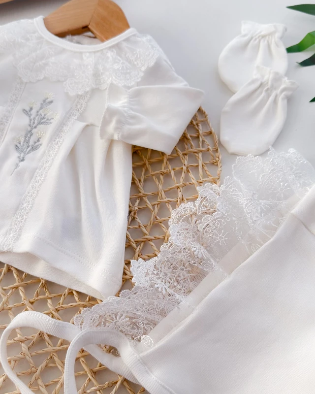 Demet çiçek detay dantel yaka mevsimlik yenidoğan 5li set 