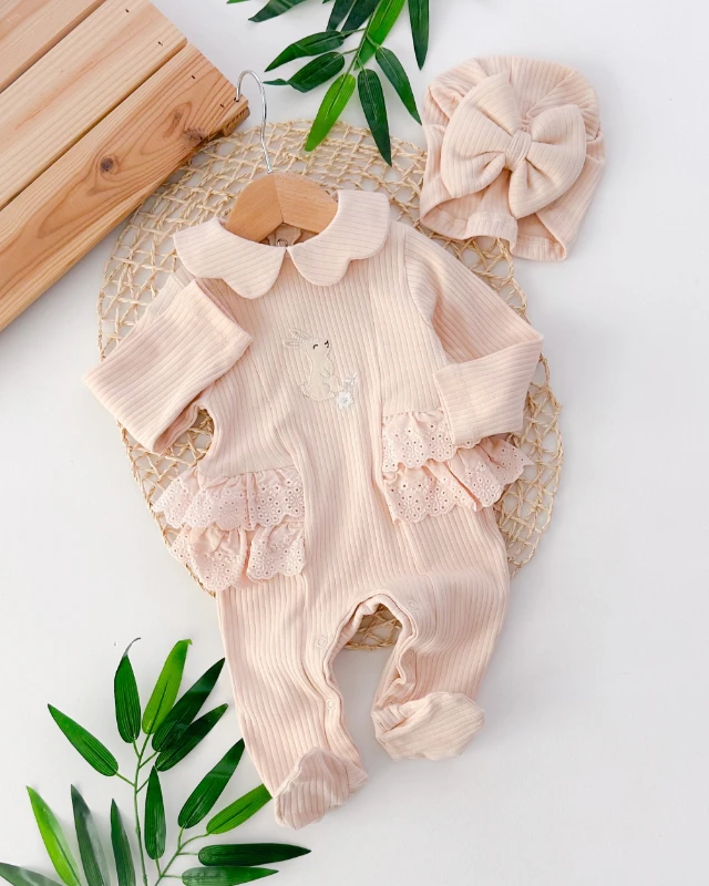 Meraklı tavşan  nakış yanları fistolu alttan çıtçıtlı mevsimlik boneli tulum set 