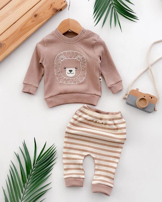 Minik aslan nakışlı omuzdan çıtçıtlı fitilli kumaş mevsimlik 2li takım