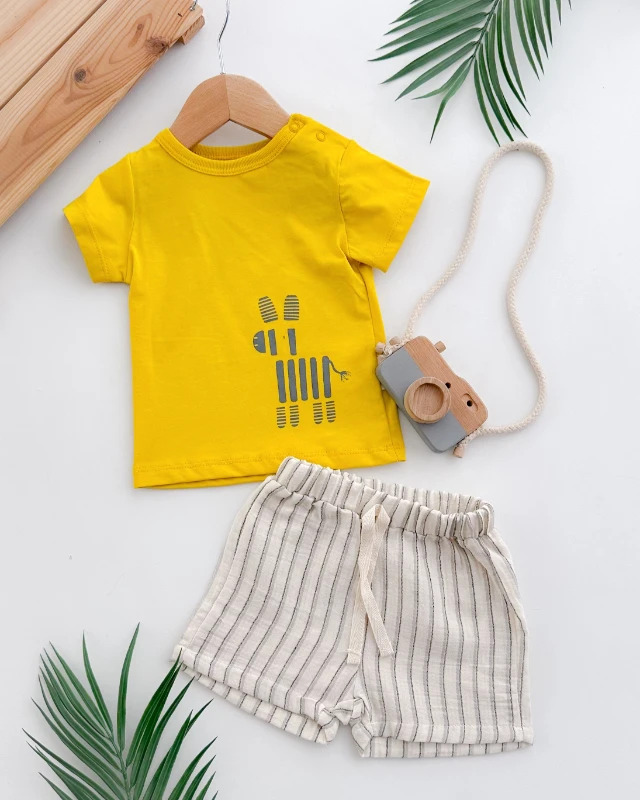 Minik zebra desen çizgili muslin şortlu yazlık 2li takım 
