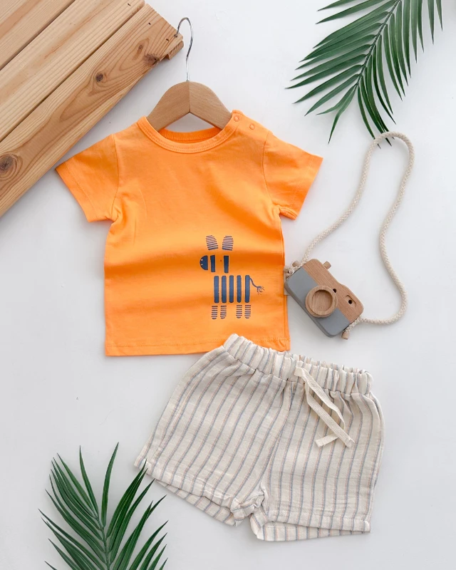 Minik zebra desen çizgili muslin şortlu yazlık 2li takım 