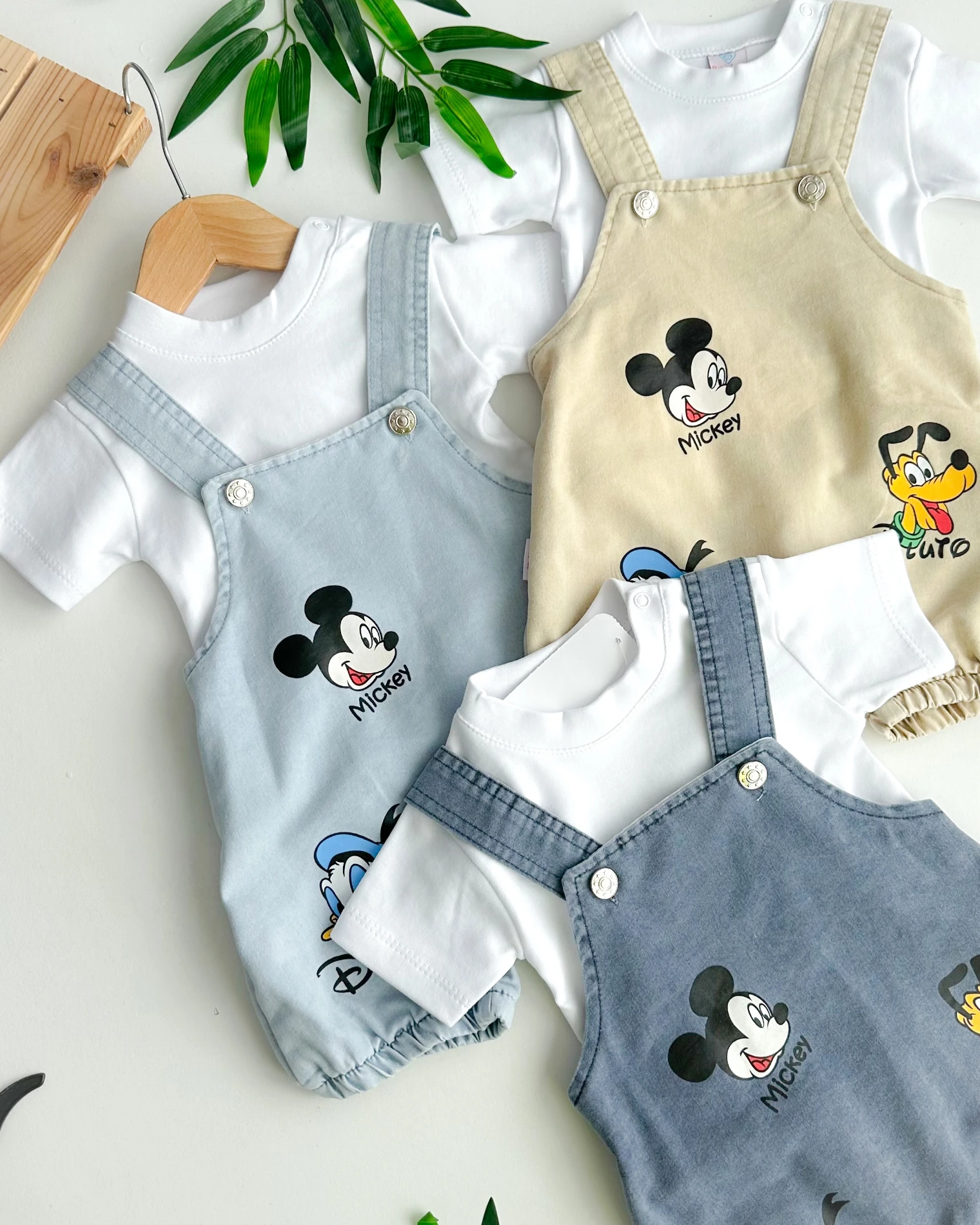 Mickey ve arkadaşları yazlık kot kumaş 2 parça salopet set 