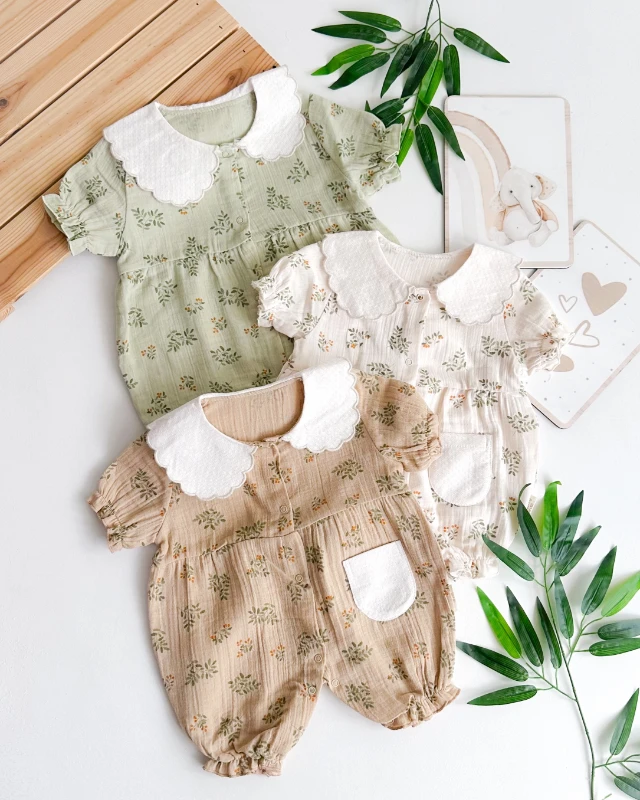 Yeşil dallar desen boydan çıtçıtlı muslin yazlık tulum 