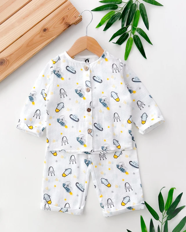Uzay desen önden düğmeli muslin mevsimlik pijama takım 