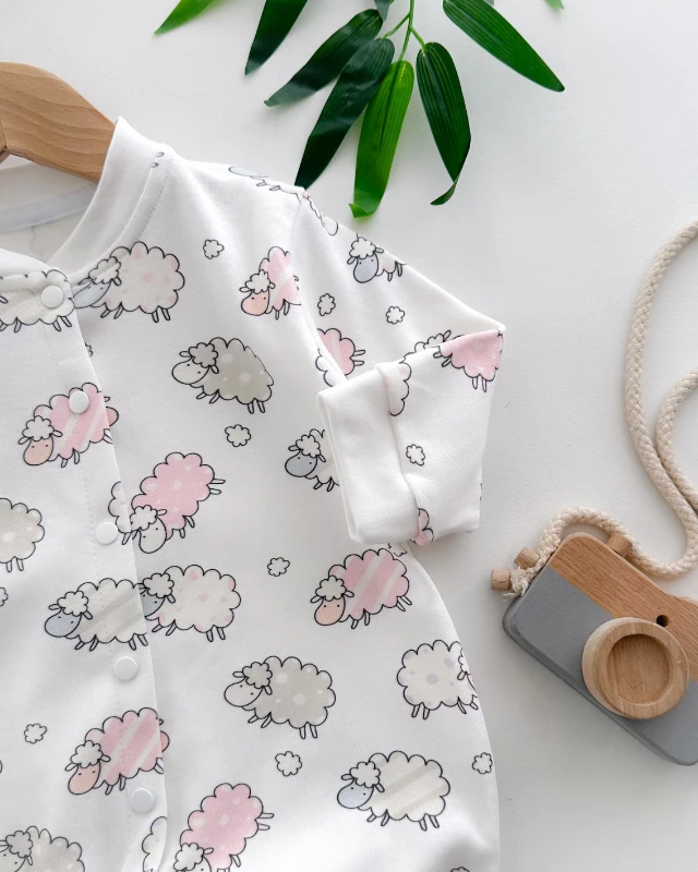 Renkli kuzular boydan çıtçıtlı mevsimlik tulum 