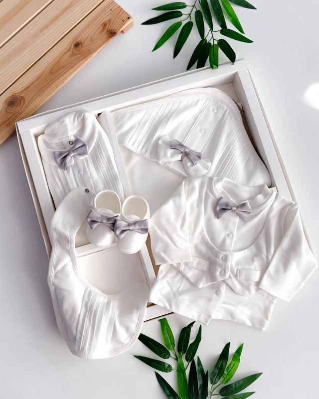 Saten fiyonk detaylı mevsimlik yenidoğan 10 lu set 