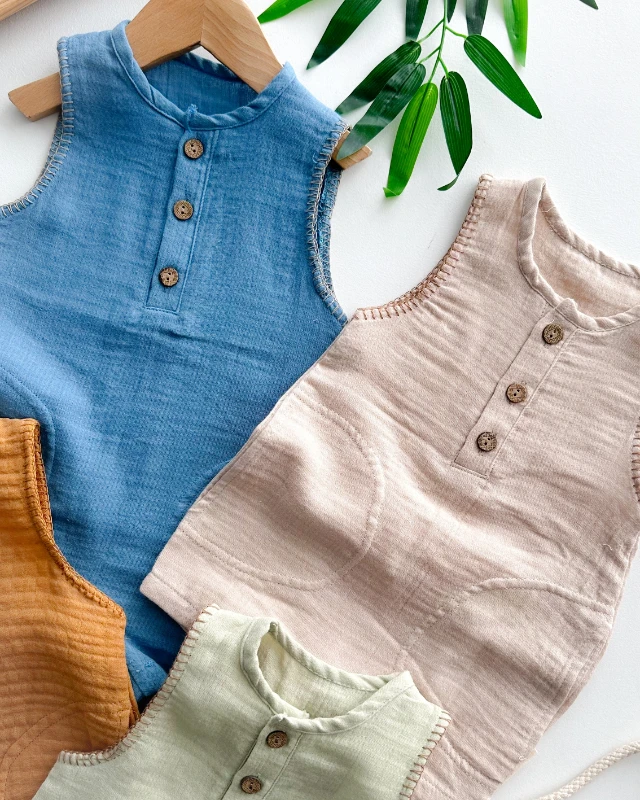 Tığ işi kol detaylı alttan çıtçıtlı muslin yazlık tulum 